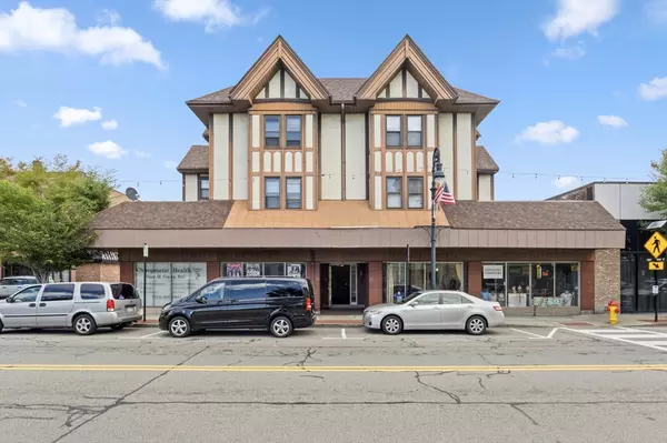 32 S Main St #3, Attleboro, MA 02703