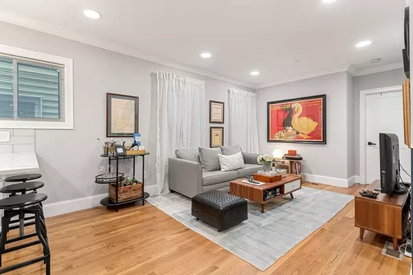 Boston, MA 02128,41 West Eagle St #1