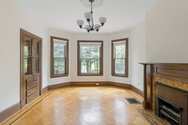 Cambridge, MA 02139,88 Putnam Ave #1