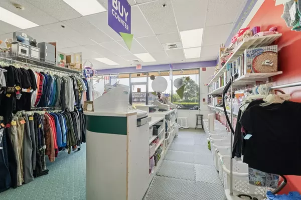 Seekonk, MA 02771,20 Commerce Way