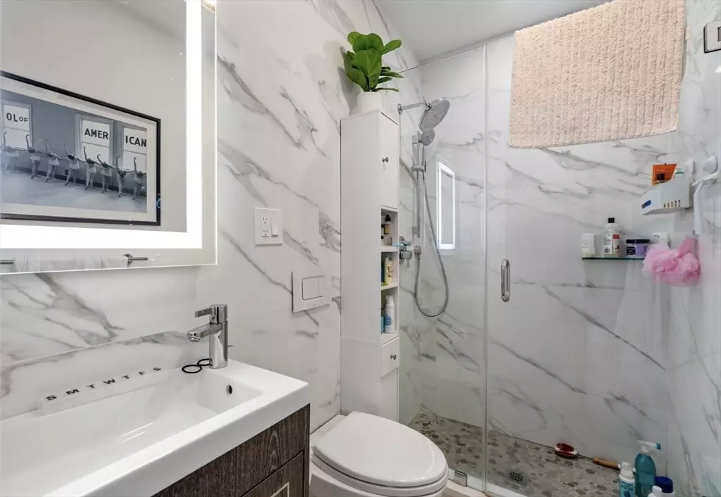 Boston, MA 02114,18 Grove Street #3