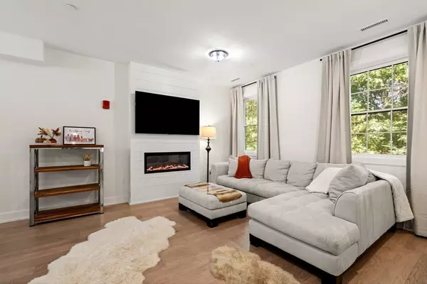 300 Albion Road #306, Bedford, MA 01730