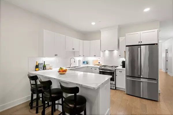 Bedford, MA 01730,300 Albion Road #306