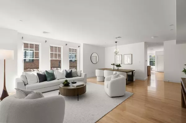 Brookline, MA 02446,125 Crowninshield Road #125