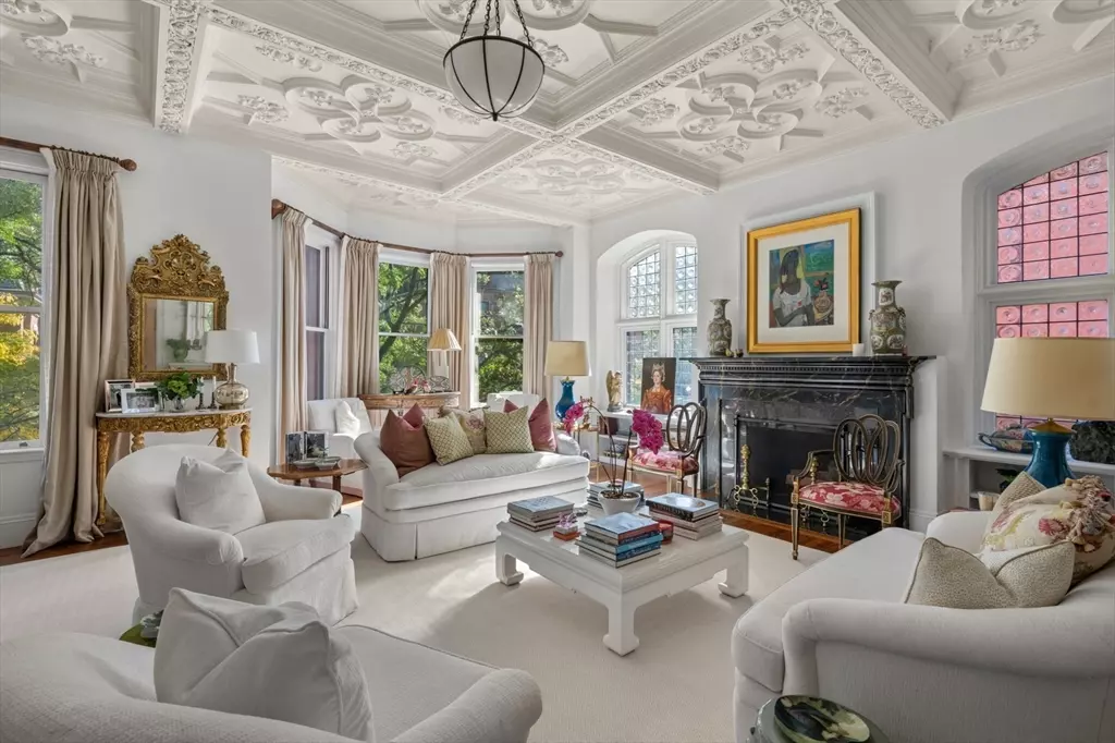 Boston, MA 02116,314 Dartmouth Street #B