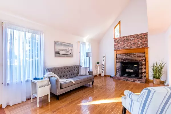 Falmouth, MA 02536,30 Weatherglass Ln