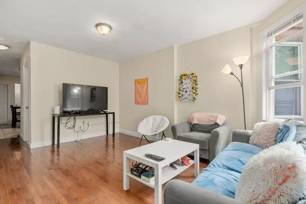 Boston, MA 02135,93 Kilsyth Road #3