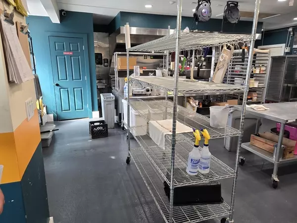 Dennis, MA 02639,168 Lower County Road