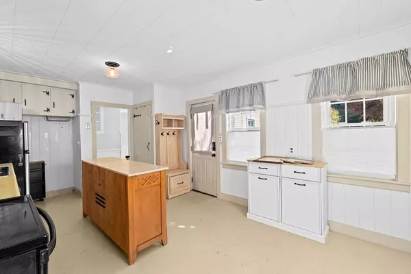 Hanson, MA 02341,37 Brook St