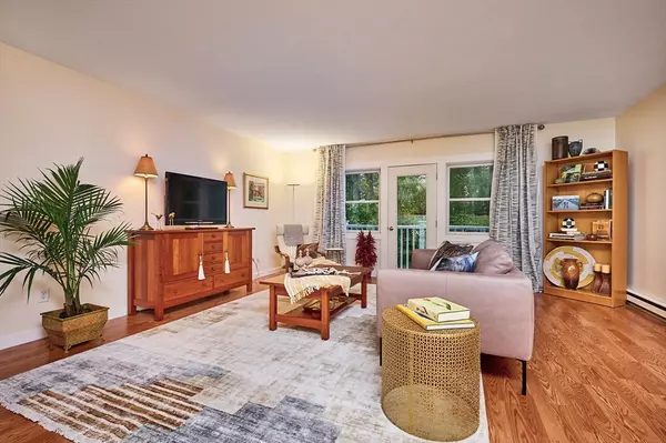 Northampton, MA 01053,44 Evergreen Rd. #302