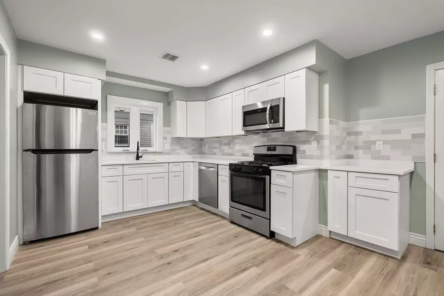 8 1/2 Intervale St #10 1/2, Quincy, MA 02169