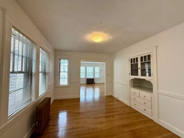 Watertown, MA 02472,7 Oliver Road #2