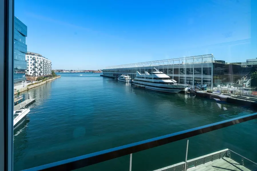 150 Seaport Blvd. #8A, Boston, MA 02210