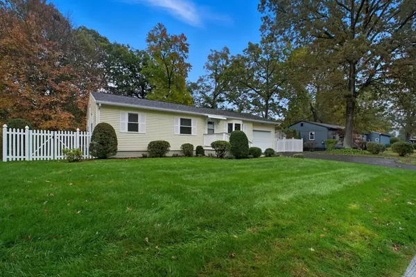 Springfield, MA 01129,221 Glenoak Dr