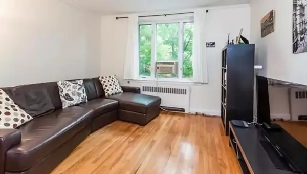 Brookline, MA 02445,150 Beaconsfield Rd #3