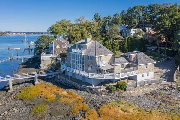 89 Naugus Ave, Marblehead, MA 01945