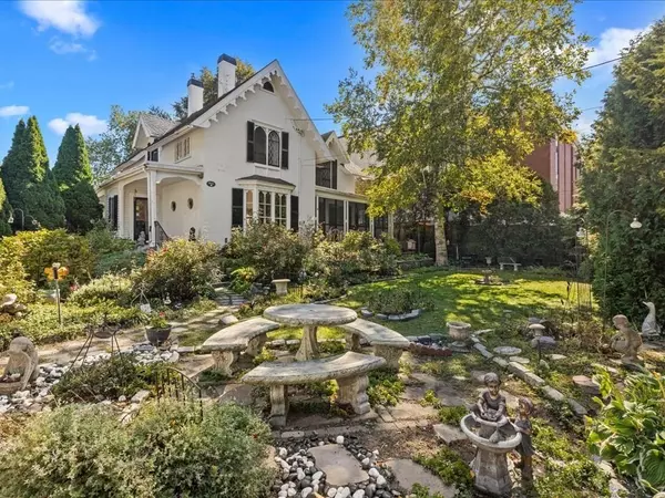 Dedham, MA 02026,92 Old River Place