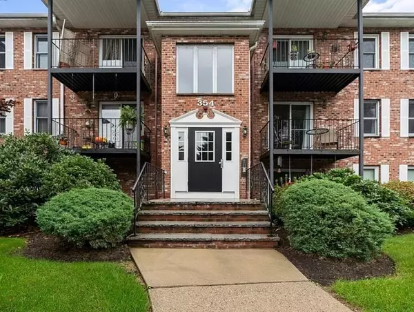 354 Neponset St #104, Canton, MA 02021