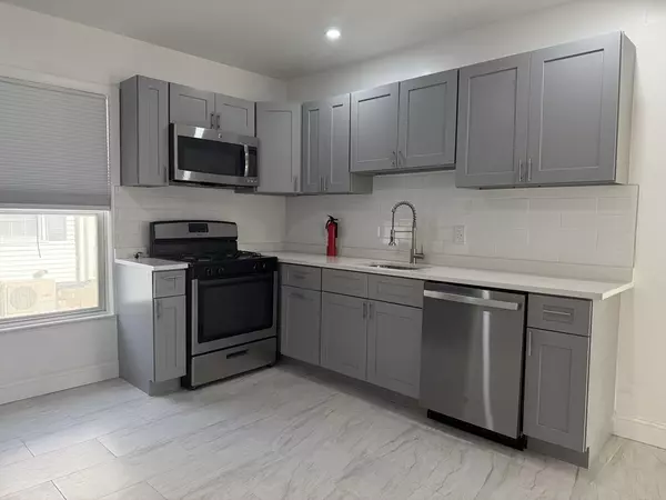15 Linwood St #1, Saugus, MA 01906