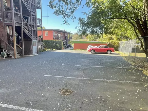 Holyoke, MA 01040,329 Beech Street