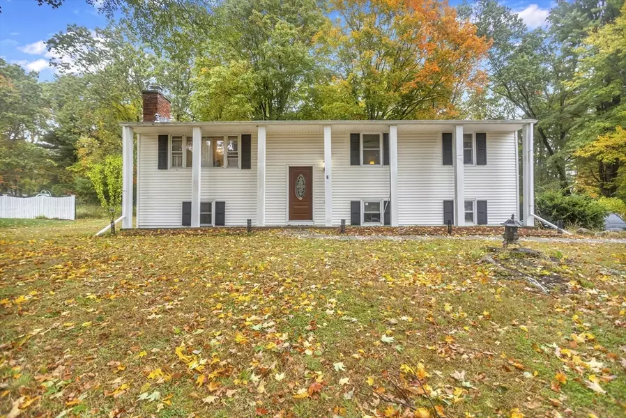 6 Hawthorne Rd, Wilbraham, MA 01095