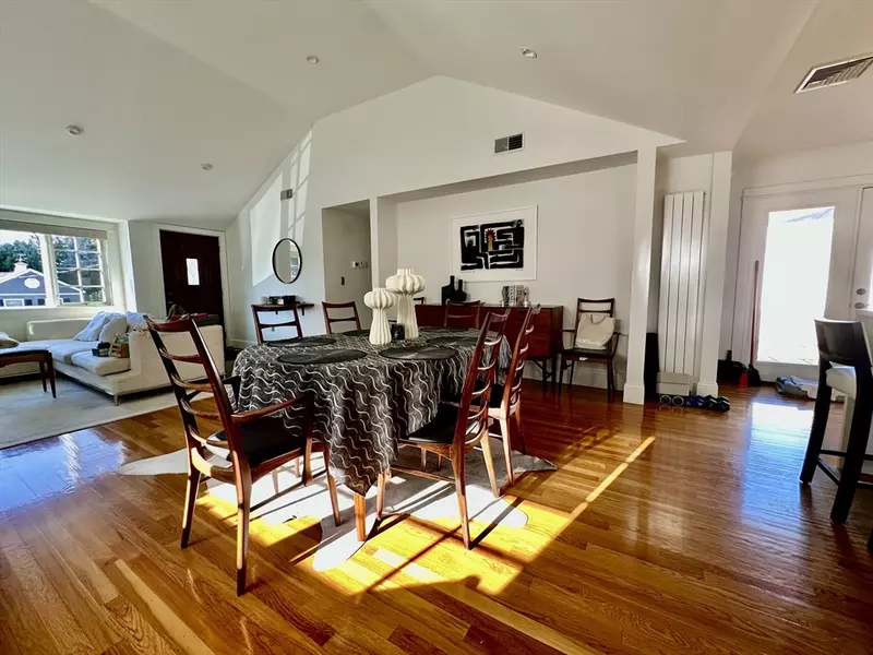 3 Day Circle, Woburn, MA 01801