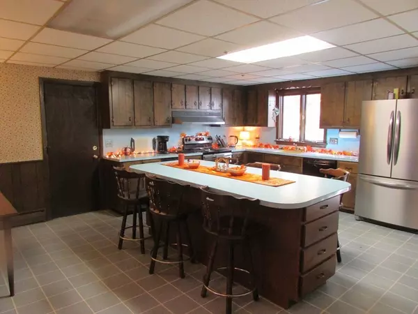 Attleboro, MA 02703,21 Shady Lane