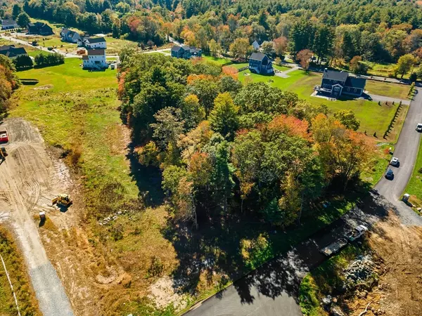 Rehoboth, MA 02769,7 Ledge Hill Lane