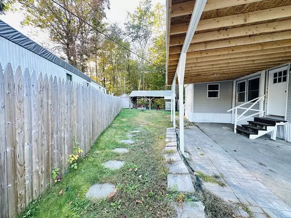 Lunenburg, MA 01462,1790 Massachusetts Ave #22