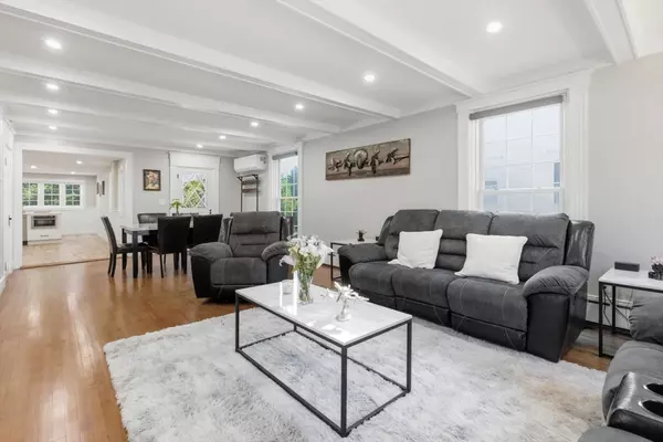 Haverhill, MA 01835,12 Salem St #2