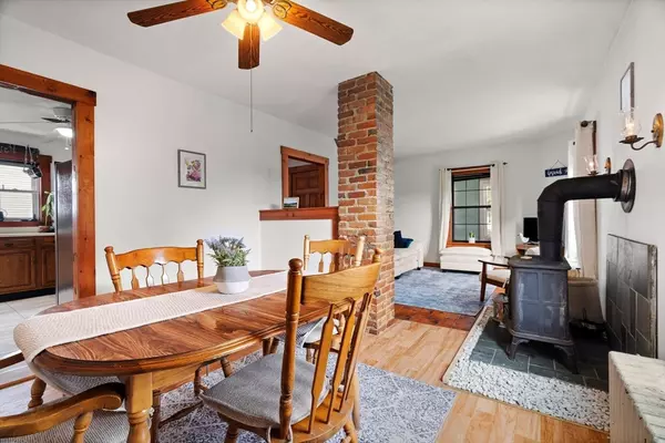 Ipswich, MA 01938,22 Brownville Ave