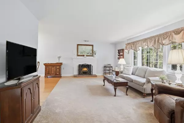 Andover, MA 01810,2 Glenwood Rd