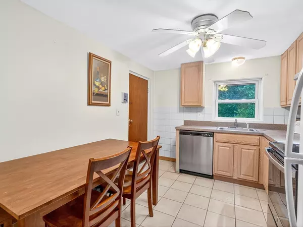 Braintree, MA 02184,145 Commercial St #3