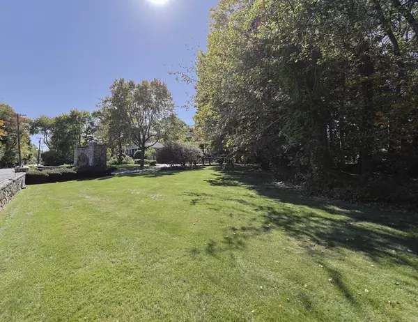 Westwood, MA 02090,95 Arcadia Rd