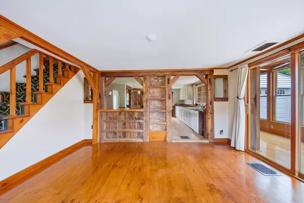 Northbridge, MA 01534,1 Elm St