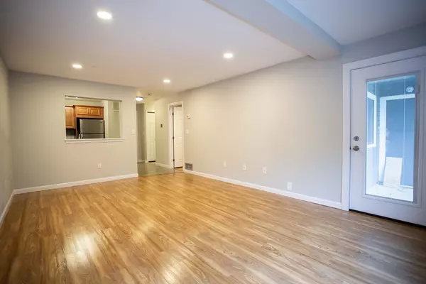 Ipswich, MA 01938,500 Colonial Drive #3