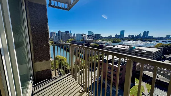 Cambridge, MA 02141,8-12 Museum Way #1407