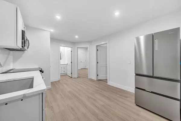 Cambridge, MA 02141,92 Willow St #3