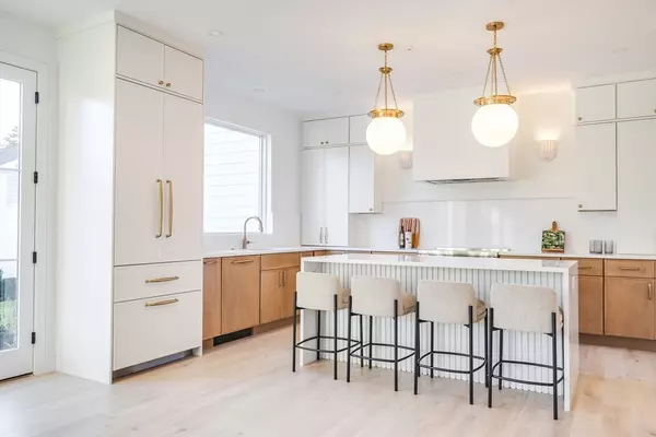 Newton, MA 02458,15-17 Jewett Pl #2