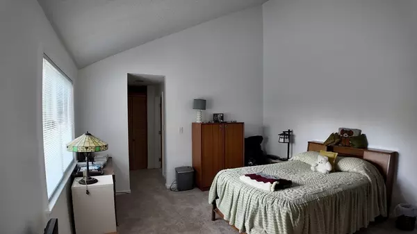 Ashland, MA 01721,67 Spyglass Hill Dr #67