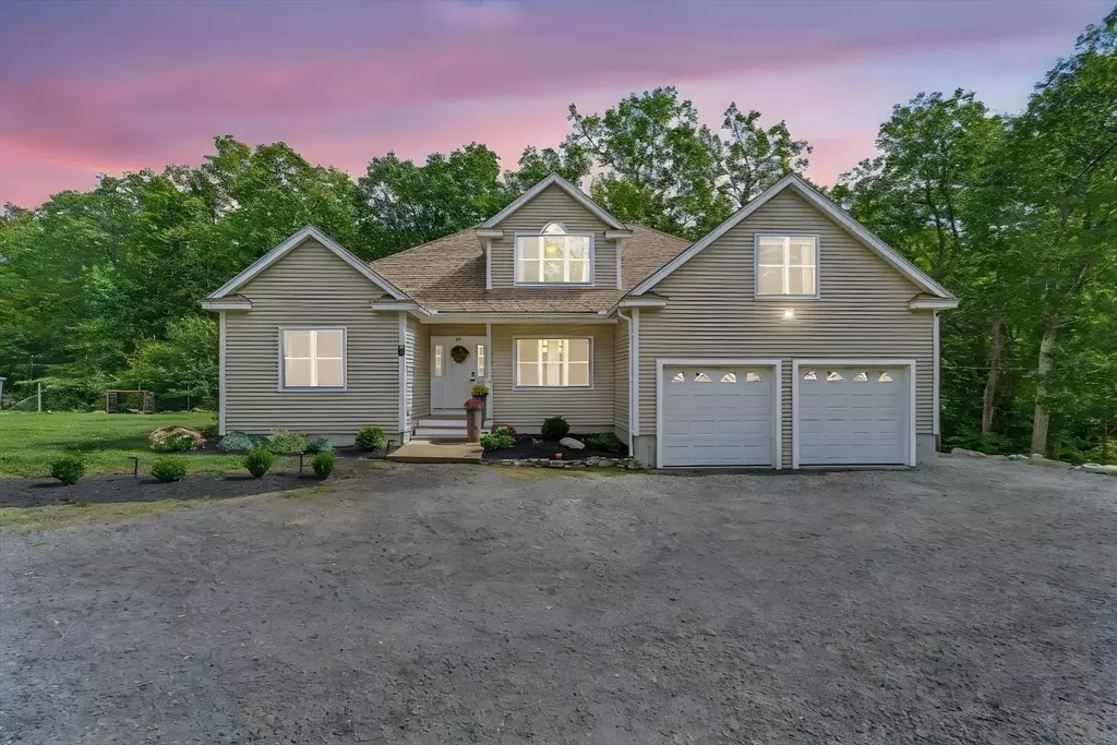 Newbury, MA 01922,30 Forest St