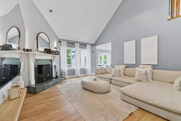 Newbury, MA 01922,30 Forest St