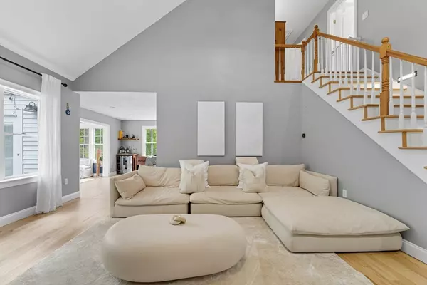 Newbury, MA 01922,30 Forest St