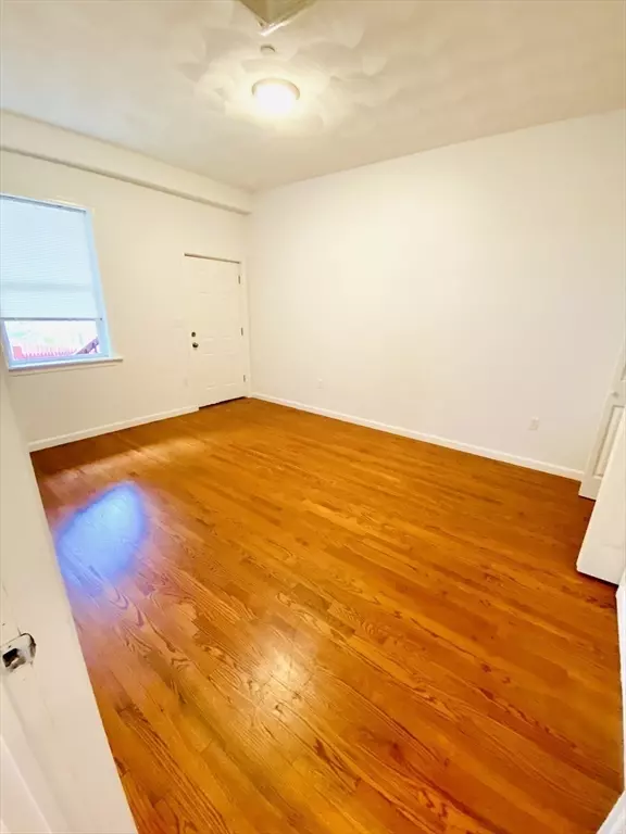 Chelsea, MA 02150,35 Cherry #1