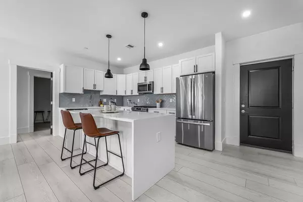 Boston, MA 02124,74 Burt Street #201