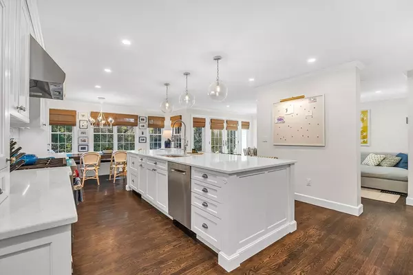 Wellesley, MA 02481,26 Edmunds Road
