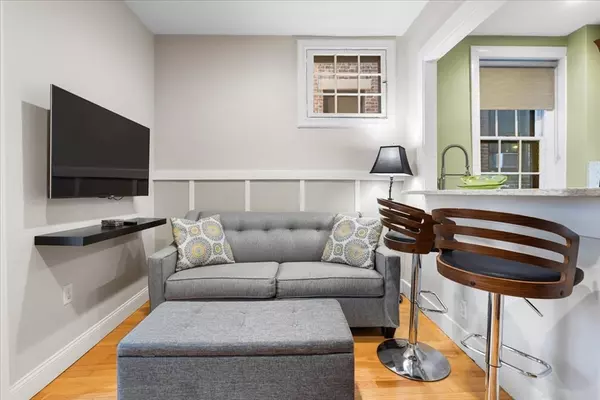 Boston, MA 02114,80 W Cedar St #1