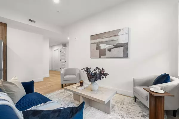 Boston, MA 02128,47 Condor #201