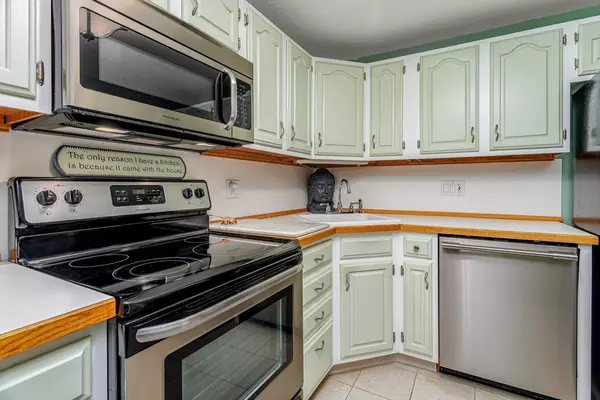 Clinton, MA 01510,405 Ridgefield Cir #C