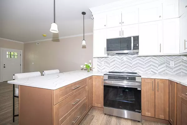 Salisbury, MA 01952,8 Meadowview Lane #B